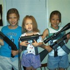 NRA’s LaPierre proposes arming schoolchildren